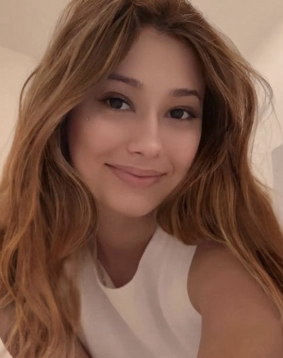 Mitzy - Brazilian natural blonde London escort