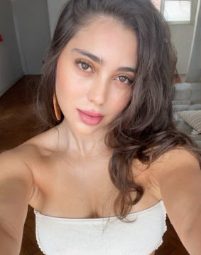 Brown hair london escort Olimpia located in High Street Kensington
