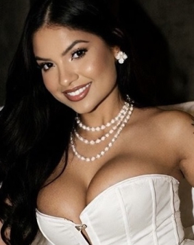 Brown hair london escort Vaima located in Baker Street
