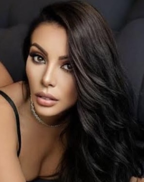 Brown  hair london escort Wasat located in Earls Court