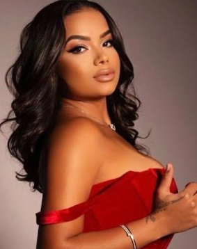 Brown  hair london escort Amankila located in Earls Court