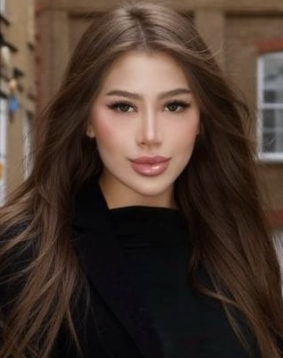 Blonde hair london escort Delfa located in High Street Kensington