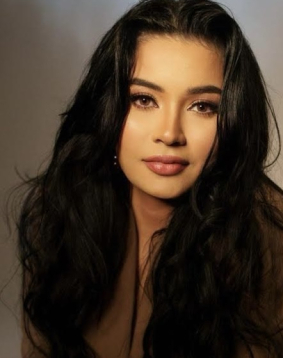 Brown  hair london escort Kizzy located in Fulham Broadway