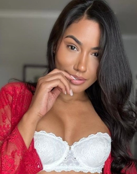 Black hair london escort Lufina located in Baker Street