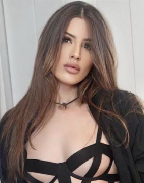 Mallory is a Brazilian redhead escort who is stunningly beautiful