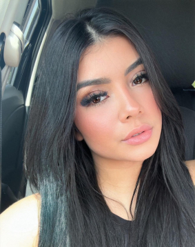 Brown hair london escort Reida located in Canary Wharf