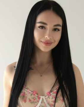 Brown hair london escort Antonia located in Gloucester Road