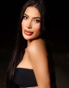 Brown  hair london escort Consuela located in Earls Court