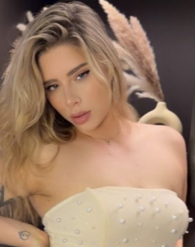 Blonde hair london escort Etella located in Earls Court