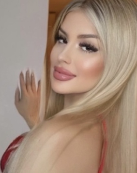 Blonde hair london escort Spargy located in Earls Court