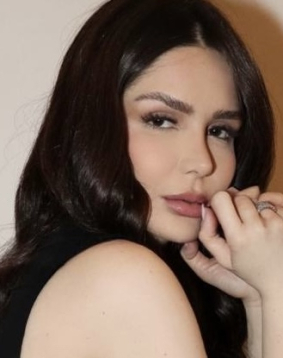 Brown hair london escort Bearina located in South Kensington