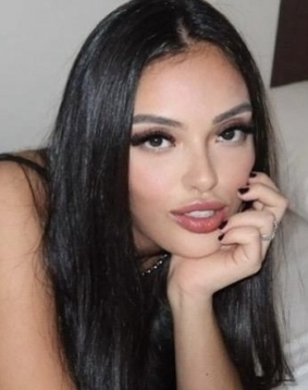 Brown hair london escort Dravynea located in South Kensington
