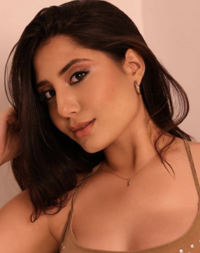 Brown hair london escort Nobara located in Notting Hill Gate