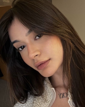 Brown  hair london escort Pami located in Marylebone