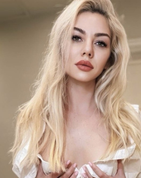 Blonde hair london escort Rada located in Earls Court