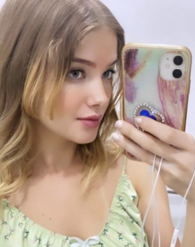 Blonde hair london escort Bazia located in Earls Court