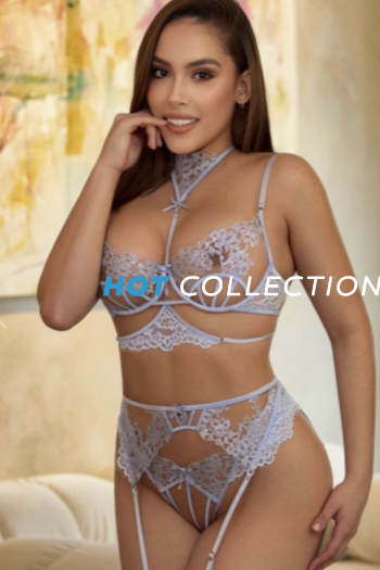 Blonde hair london escort Ruxandra located in Leicester Square picture 0