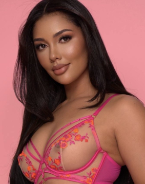 Brown hair london escort Tex located in Marylebone