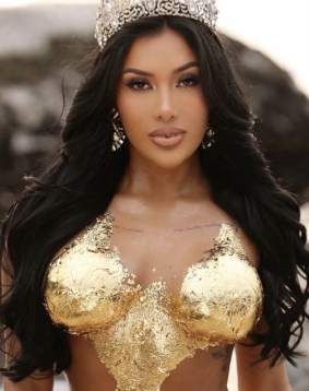 Brown  hair london escort Tirena located in Marylebone