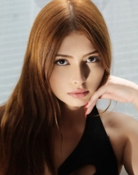 Red hair london escort Byrona located in Oxford Circus