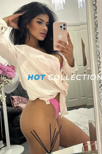 Brown  hair london escort Reba located in Paddington picture 15