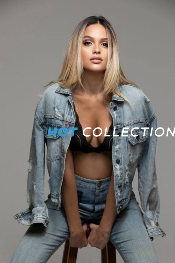 Blonde  hair london escort Cosmea located in West Brompton picture 3