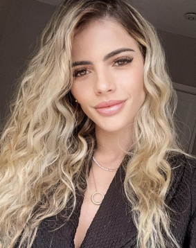 Blonde  hair london escort Damasta located in Victoria