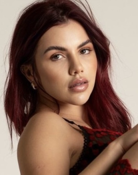 Red-Marsala hair london escort Efrema located in Edgware Road