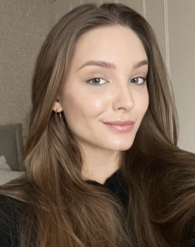 Brown  hair london escort Slovenia located in Earls Court